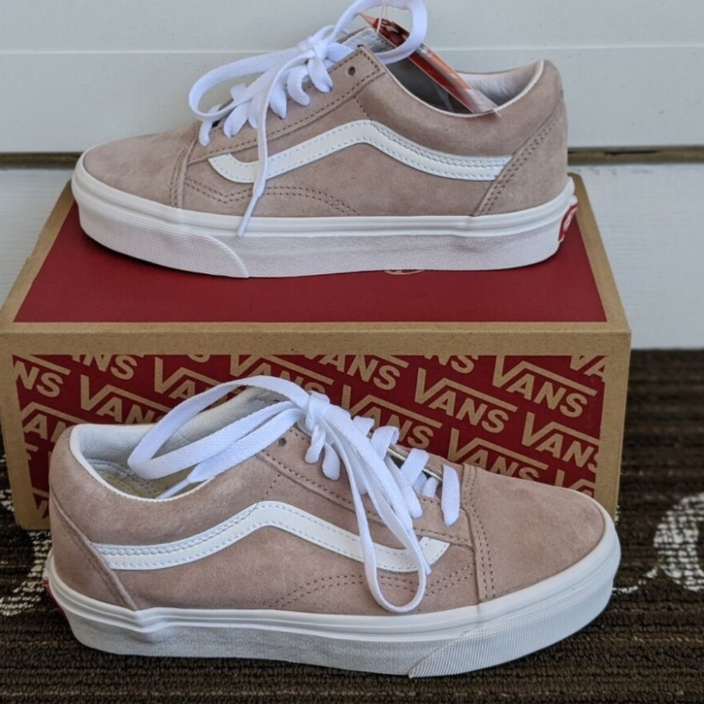 Vans Women's Tan/Pink Suede Sneakers